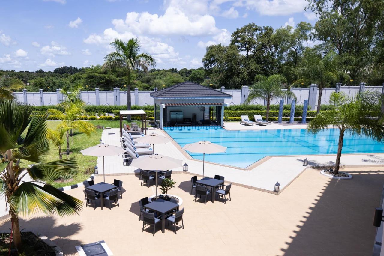 Imperial Plaza Hotel & Resort Djoeba Buitenkant foto
