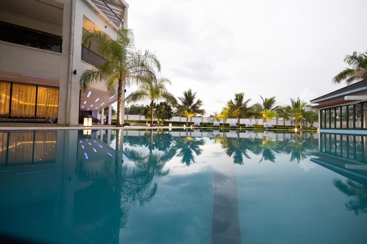 Imperial Plaza Hotel & Resort Djoeba Buitenkant foto
