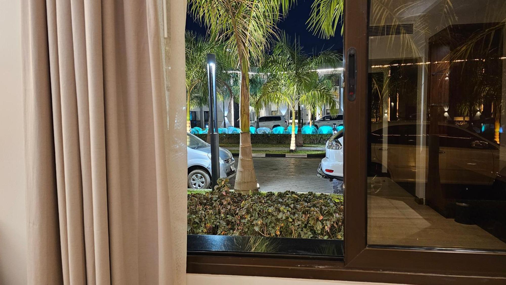 Imperial Plaza Hotel & Resort Djoeba Buitenkant foto