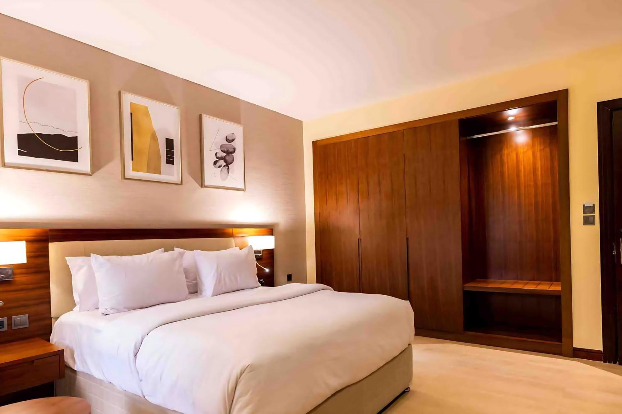 Imperial Plaza Hotel & Resort Djoeba Buitenkant foto