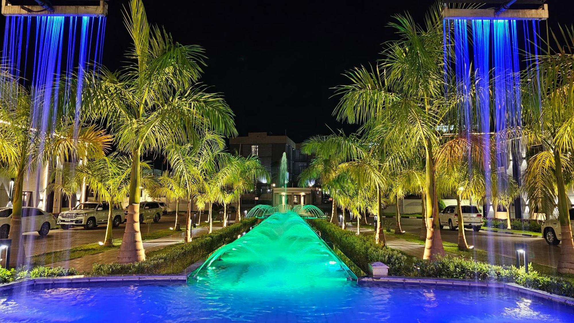Imperial Plaza Hotel & Resort Djoeba Buitenkant foto